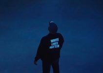 Kanye West draagt ​​’White Lives Matter’-shirt bij YZY SZN 9-presentatie