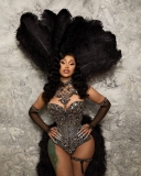 Cardi B onthult een tweede burleske look die haar feest niet heeft gehaald