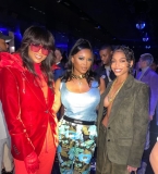 Hoogtepunten van Claire Sulmers op New York Fashion Week, waaronder Christian Siriano, Tommy Hilfiger, Tom Ford en meer!